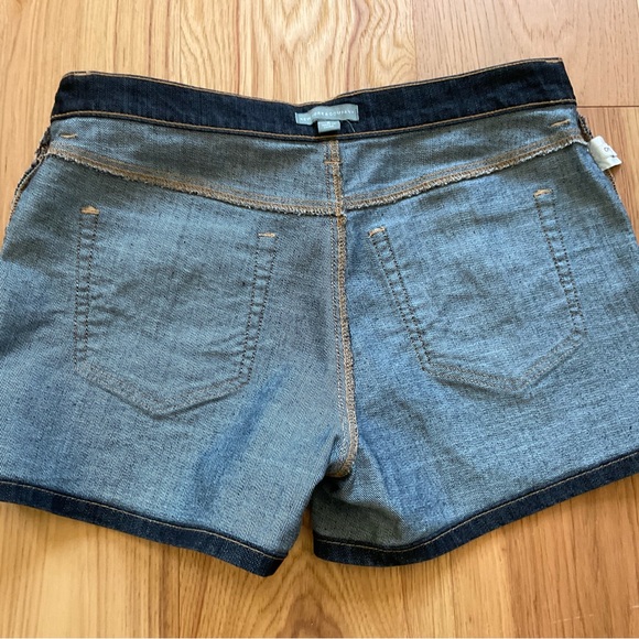 Jones New York Denim Short,Size 6 - Picture 6 of 7